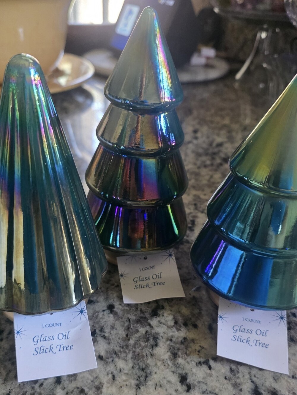 Set of 3 Iridescent Glass Oil Slick Christmas Trees Tabletop Decor NWT - Picture 3 of 11